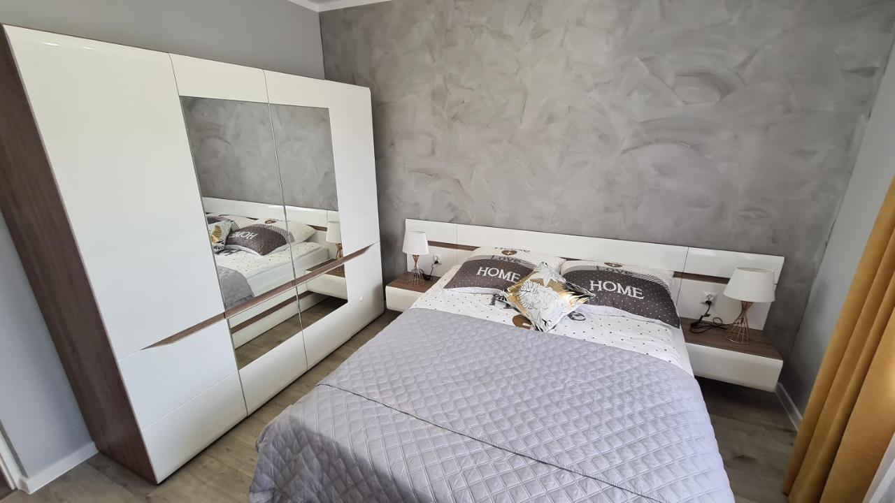 Apartament Deluxe 3 オシフィエンチム エクステリア 写真